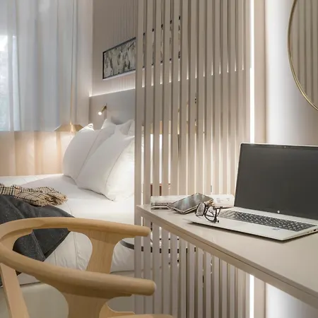 Hotell Carlemany 4*