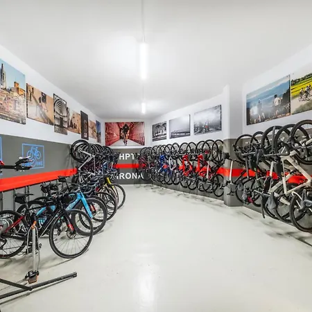 מלון Carlemany 4*